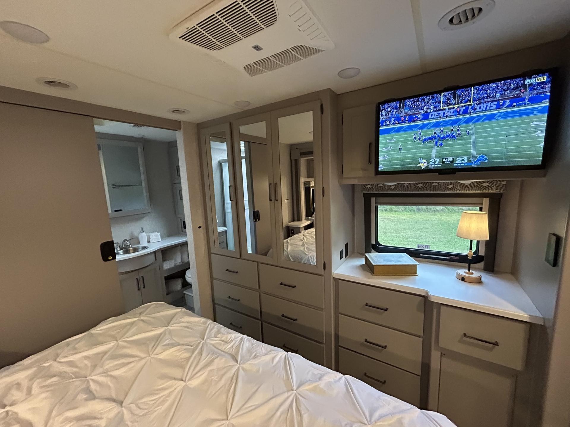 2023 THOR MOTOR COACH WINDSPORT 35M