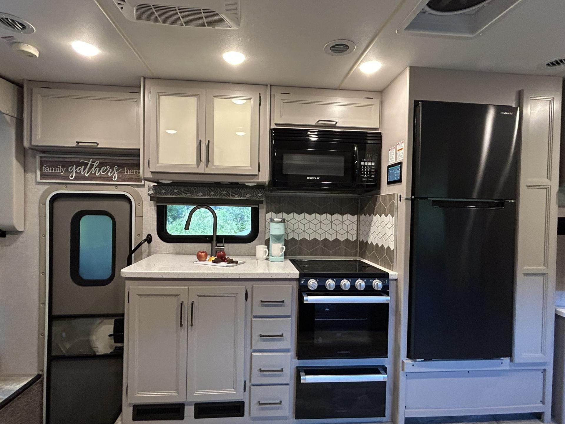 2023 THOR MOTOR COACH WINDSPORT 35M