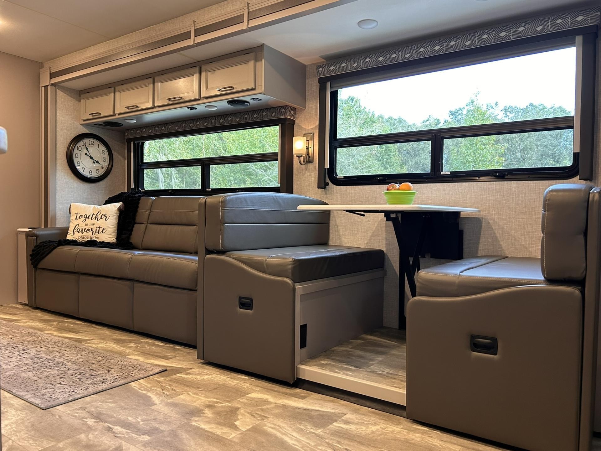 2023 THOR MOTOR COACH WINDSPORT 35M