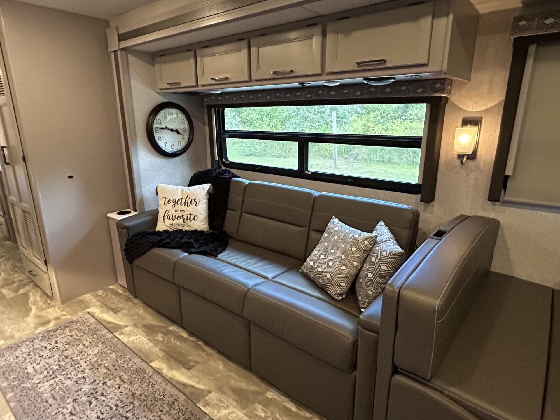 2023 THOR MOTOR COACH WINDSPORT 35M