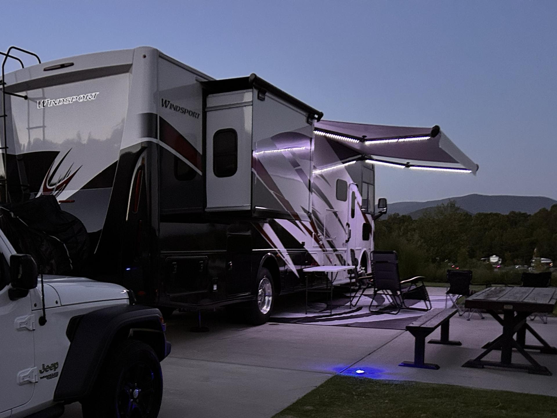 2023 THOR MOTOR COACH WINDSPORT 35M