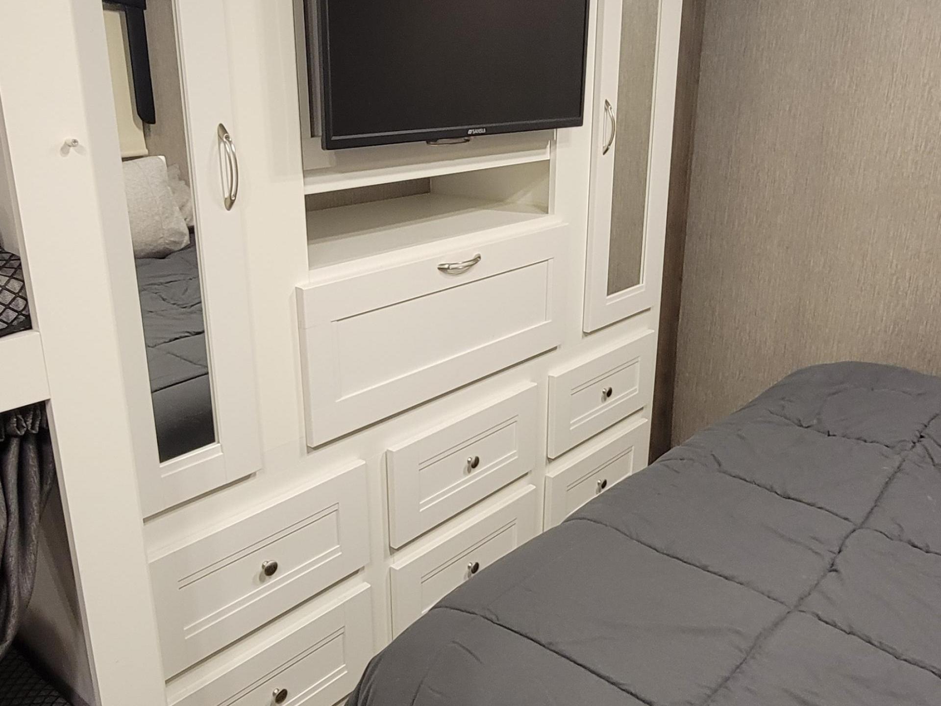 2023 NEXUS RV PHANTOM 32P