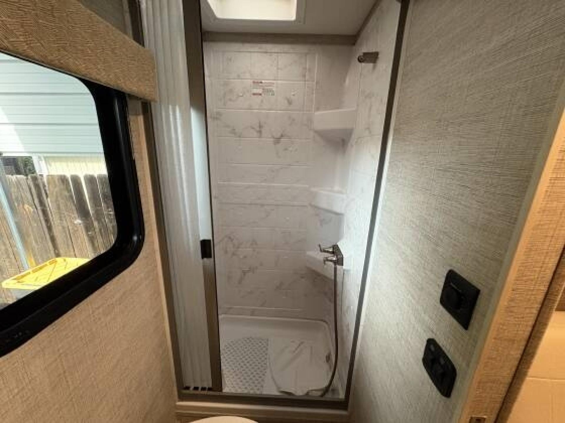 2021 ENTEGRA COACH QWEST 24R