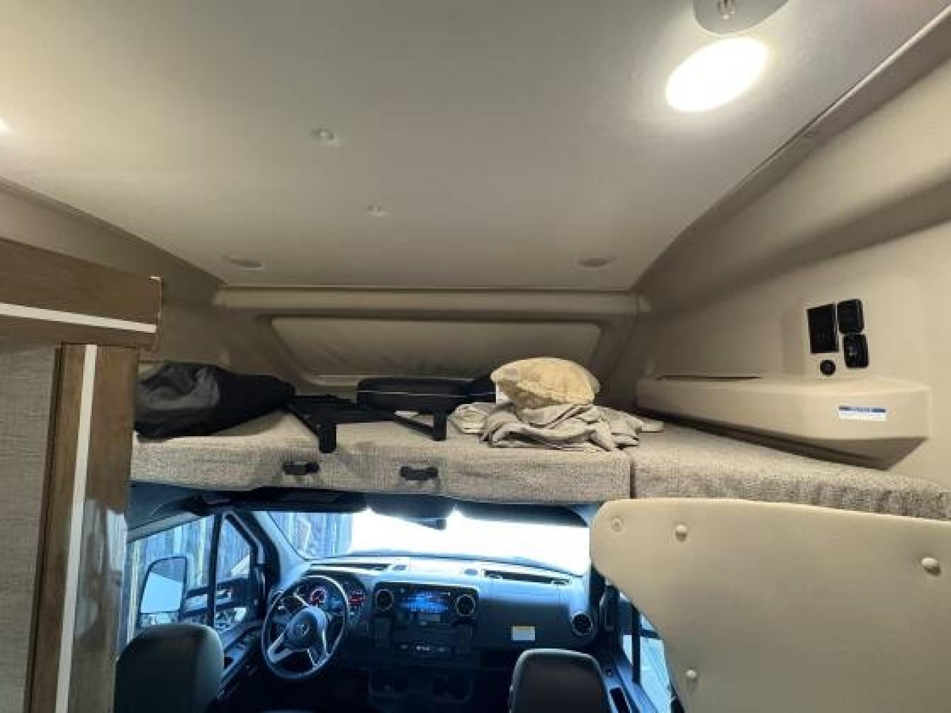 2021 ENTEGRA COACH QWEST 24R