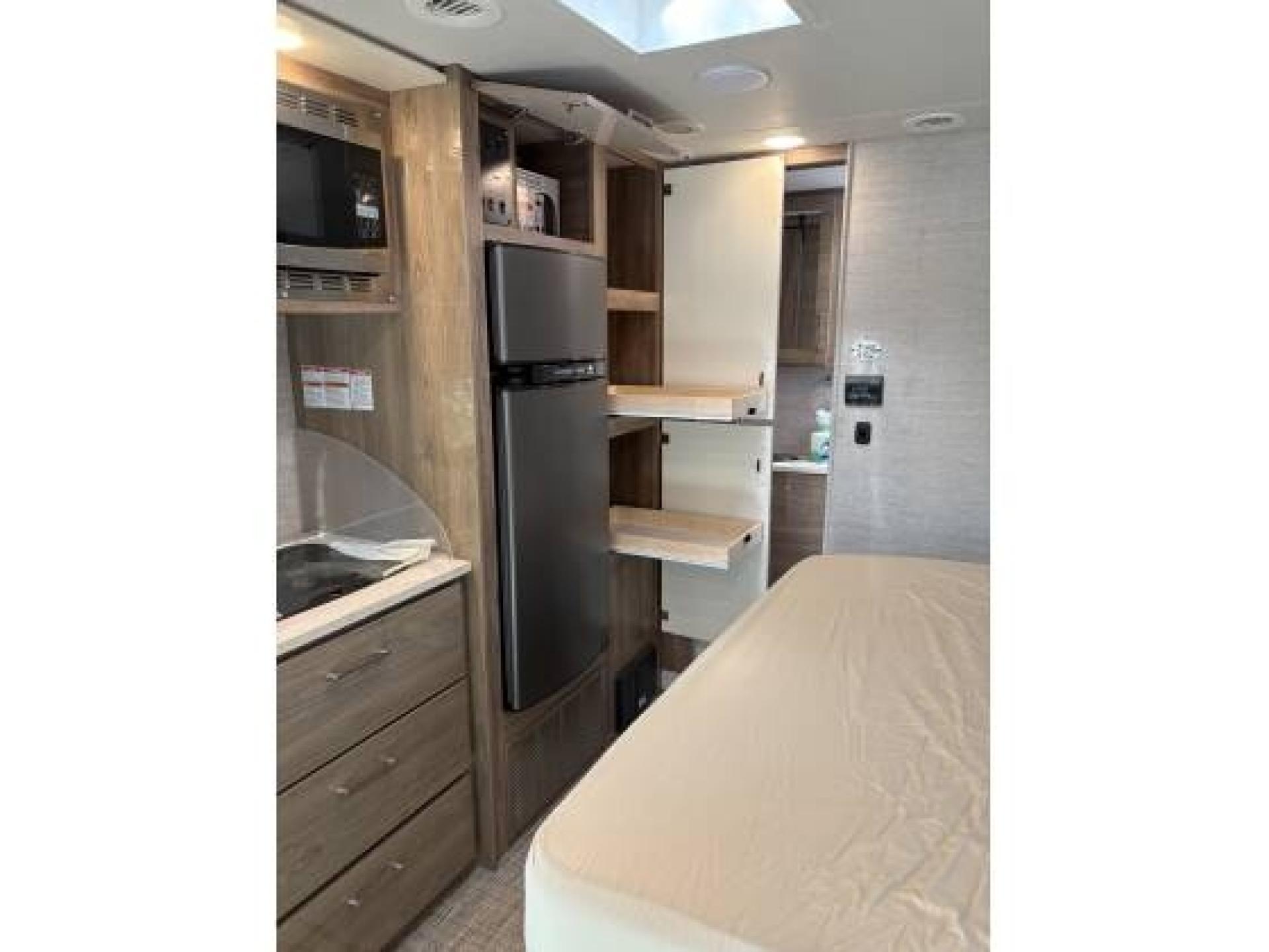 2021 ENTEGRA COACH QWEST 24R