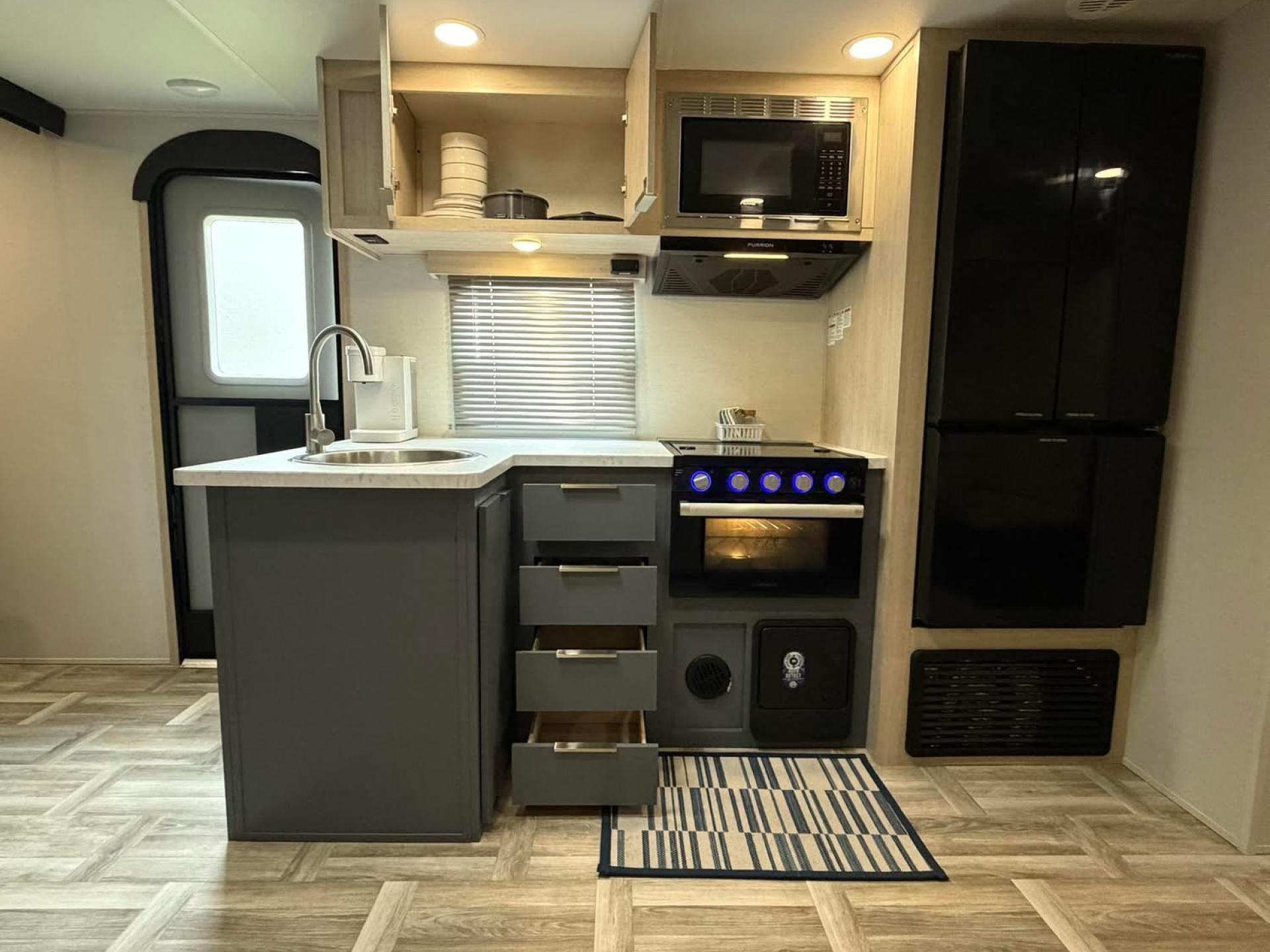 2025 PRIME TIME TRACER 308BRDLE