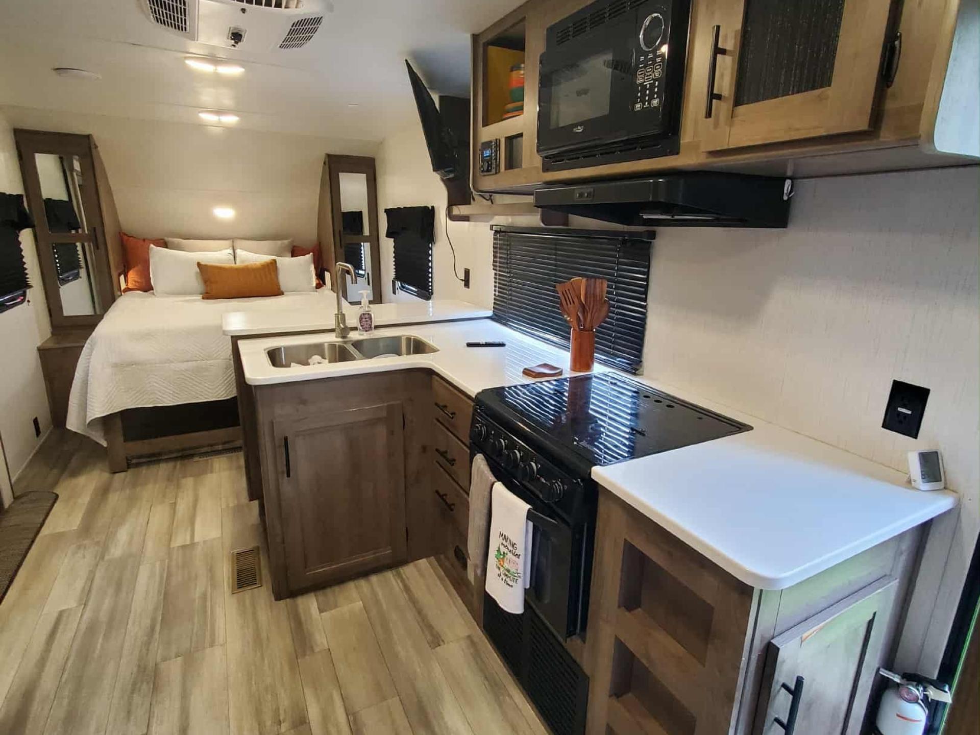 2023 HEARTLAND PIONEER RB215