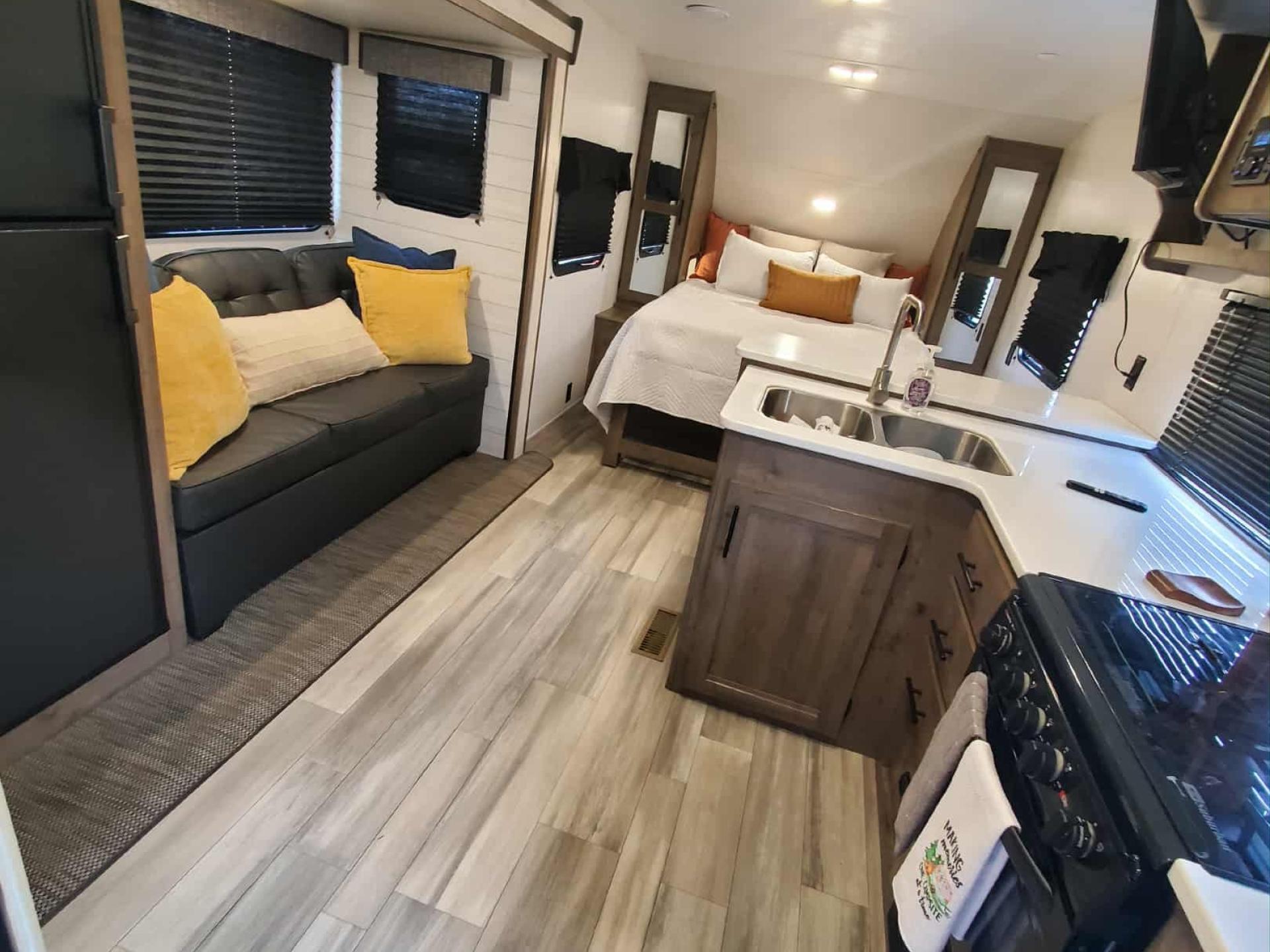 2023 HEARTLAND PIONEER RB215