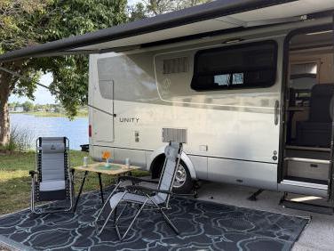 2018 LEISURE TRAVEL VANS UNITY U24MB