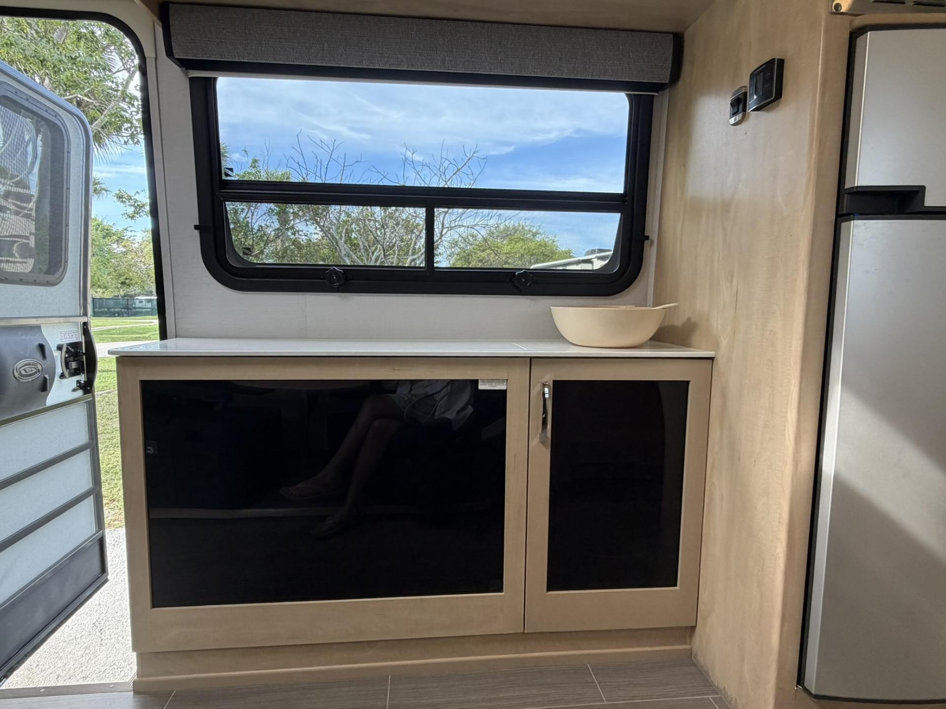 2018 LEISURE TRAVEL VANS UNITY U24MB