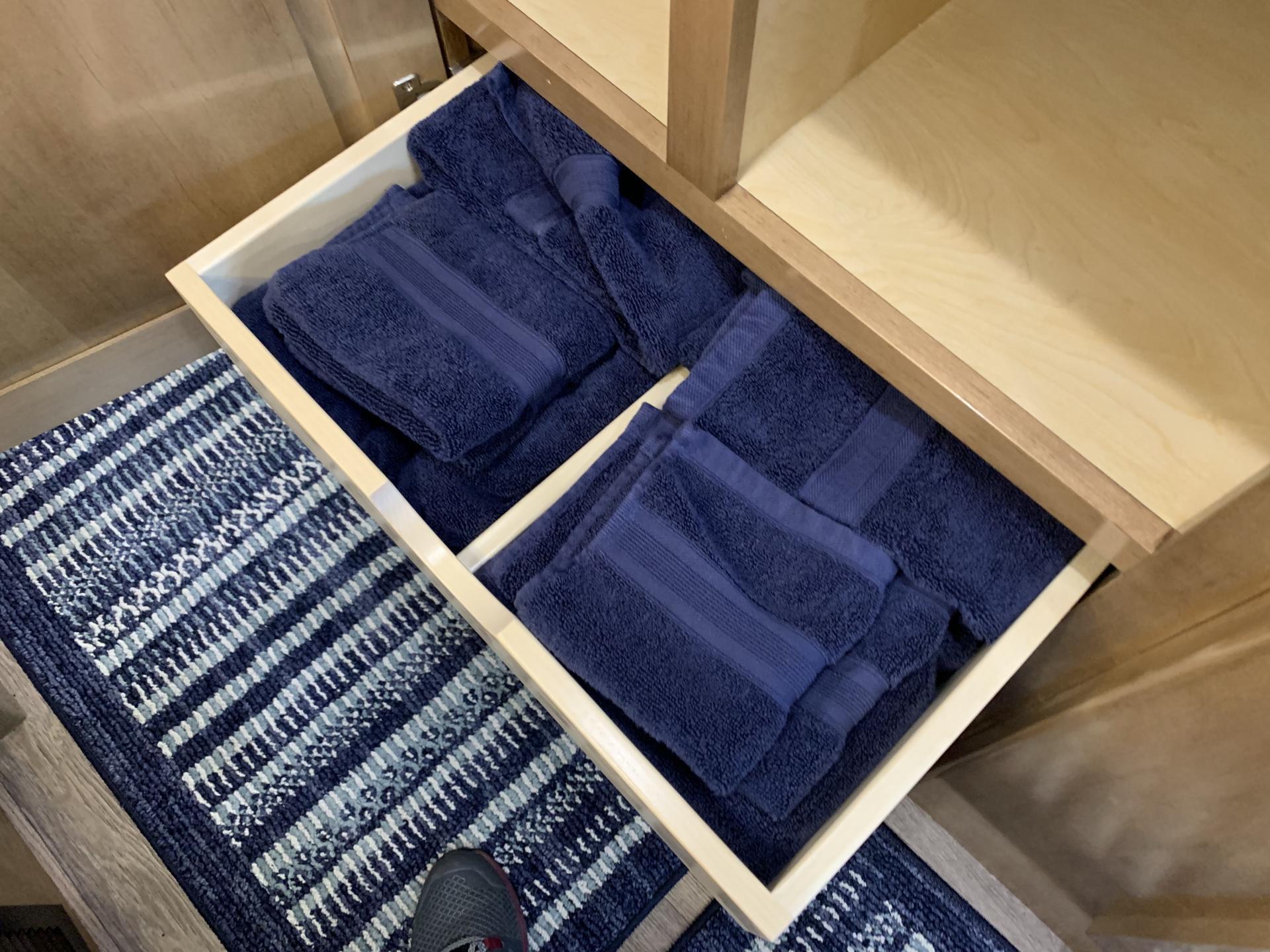 2020 COACHMEN GALLERIA 24FL