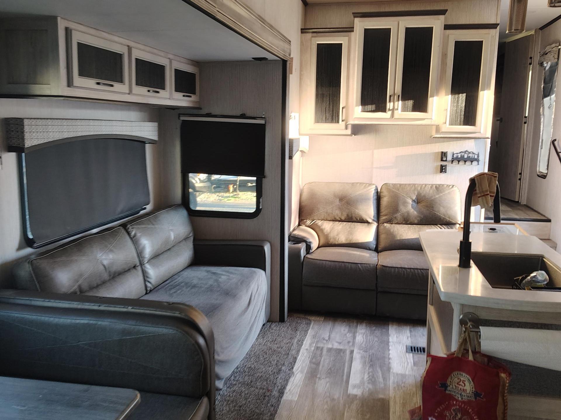 2022 FOREST RIVER SANDPIPER LUXURY 384QBOK