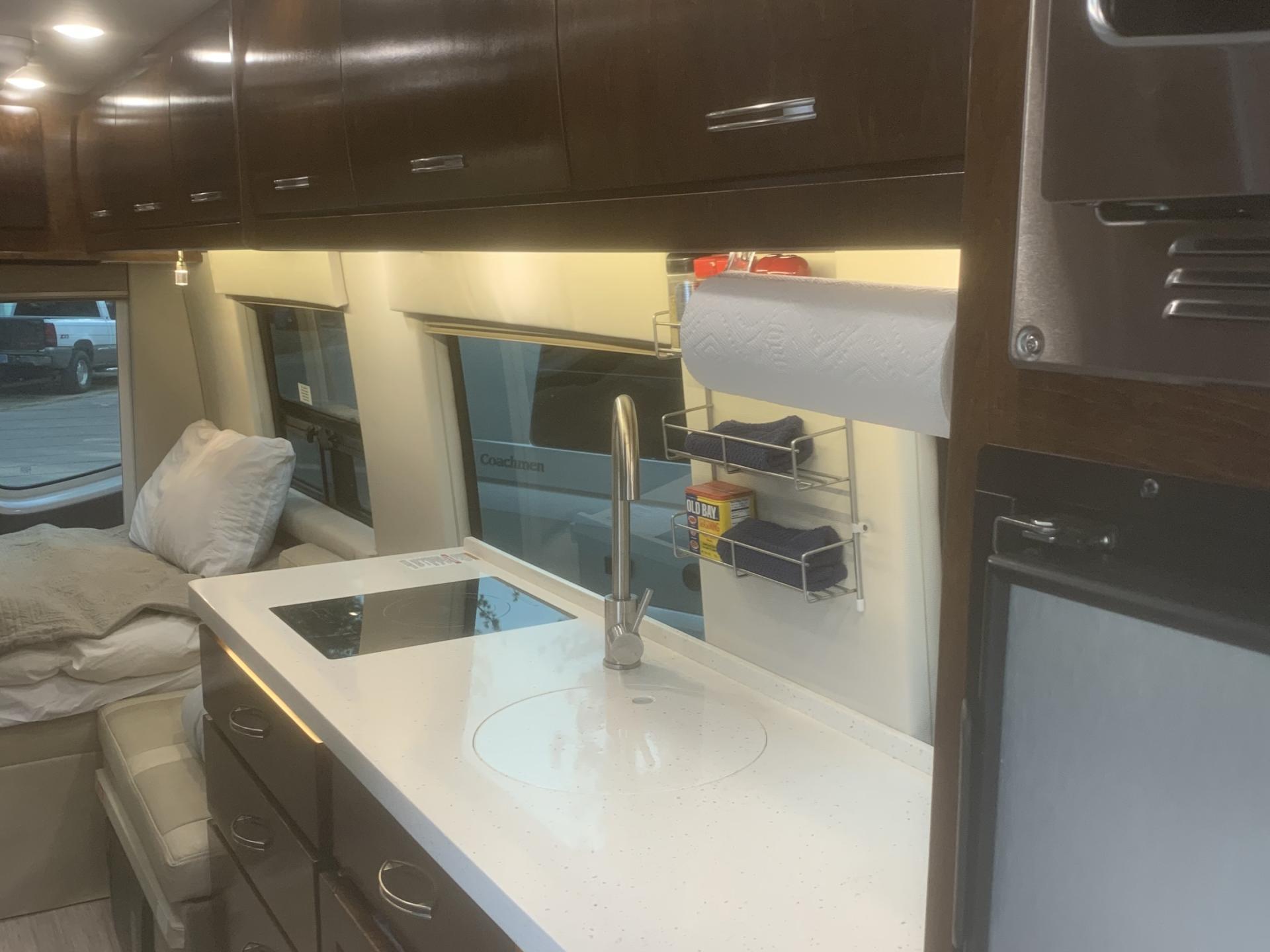 2020 COACHMEN GALLERIA 24T LI3