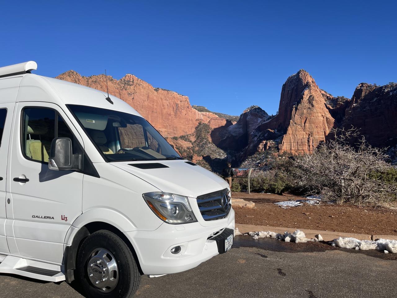 2020 COACHMEN GALLERIA 24T LI3