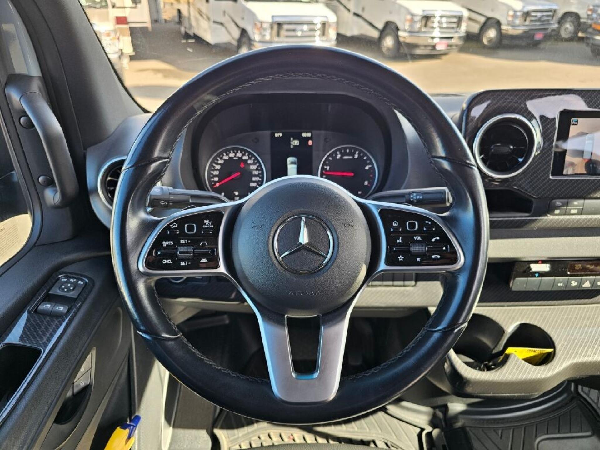 2023 WINNEBAGO REVEL 44E