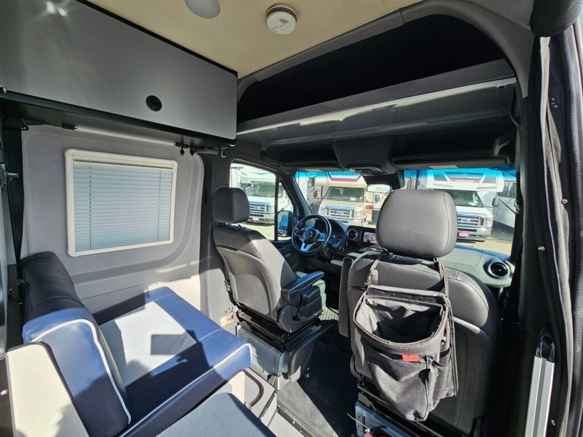 2023 WINNEBAGO REVEL 44E