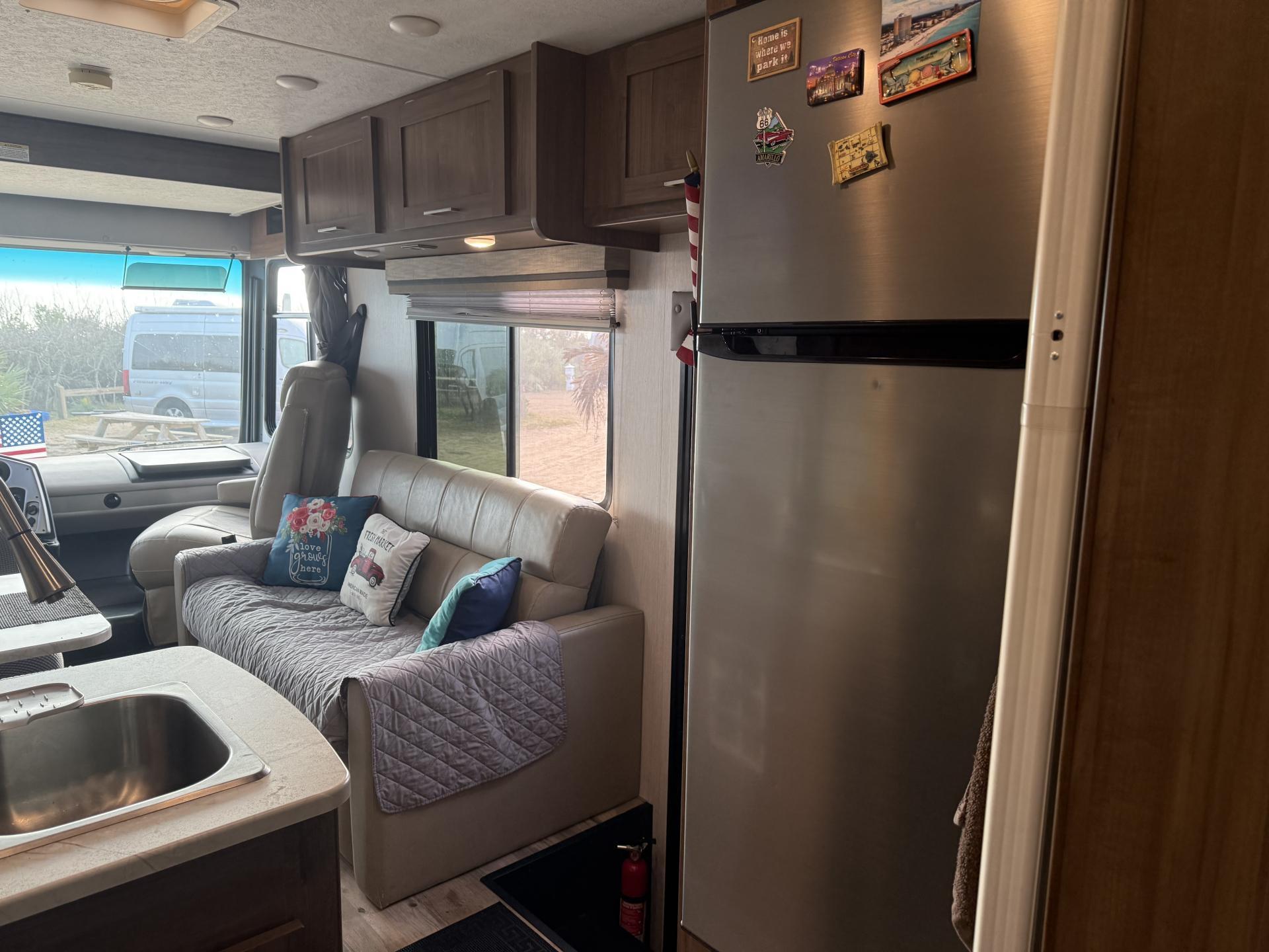 2021 COACHMEN PURSUIT 27XPS