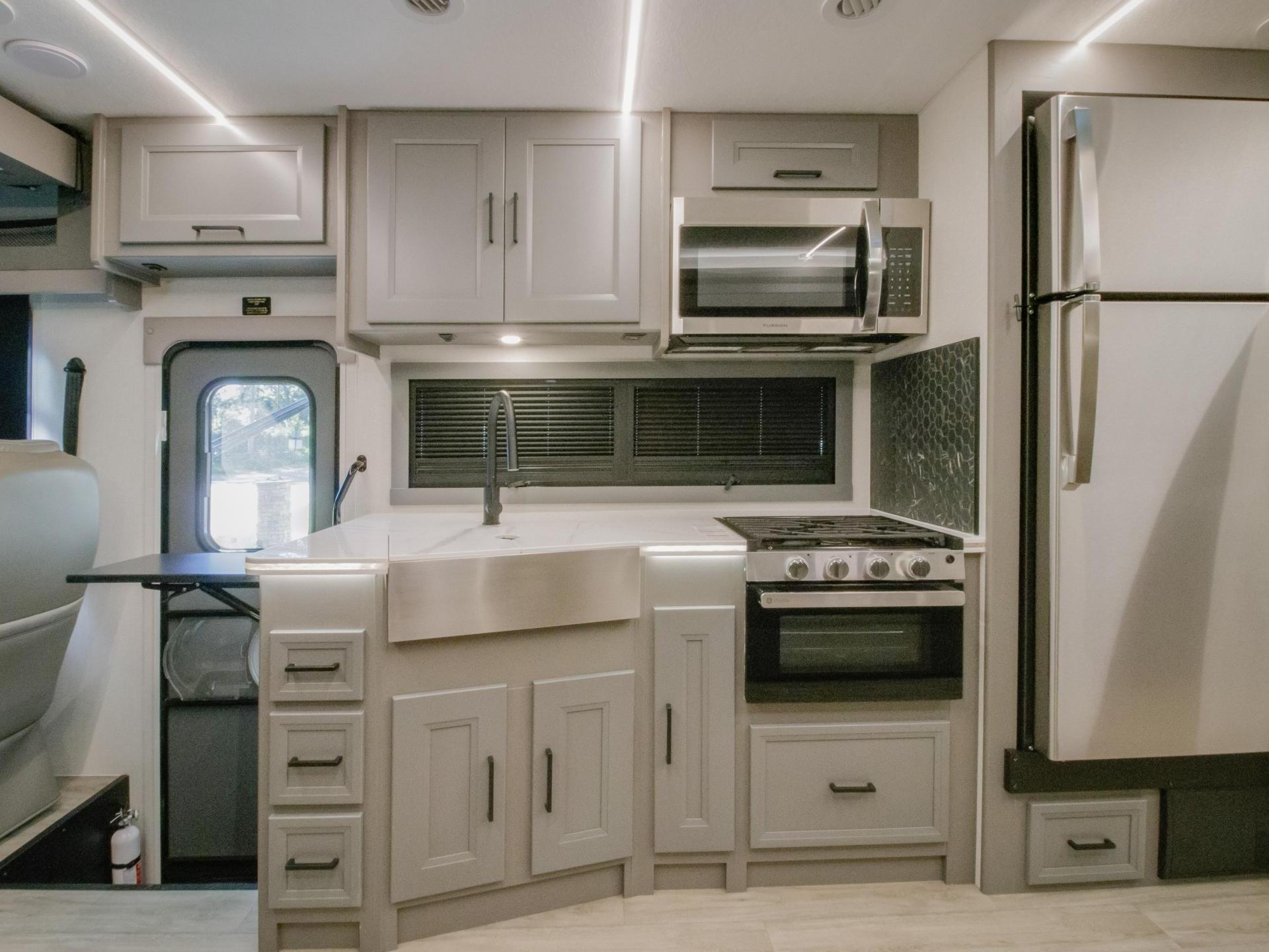 2026 COACHMEN MIRADA 35ES