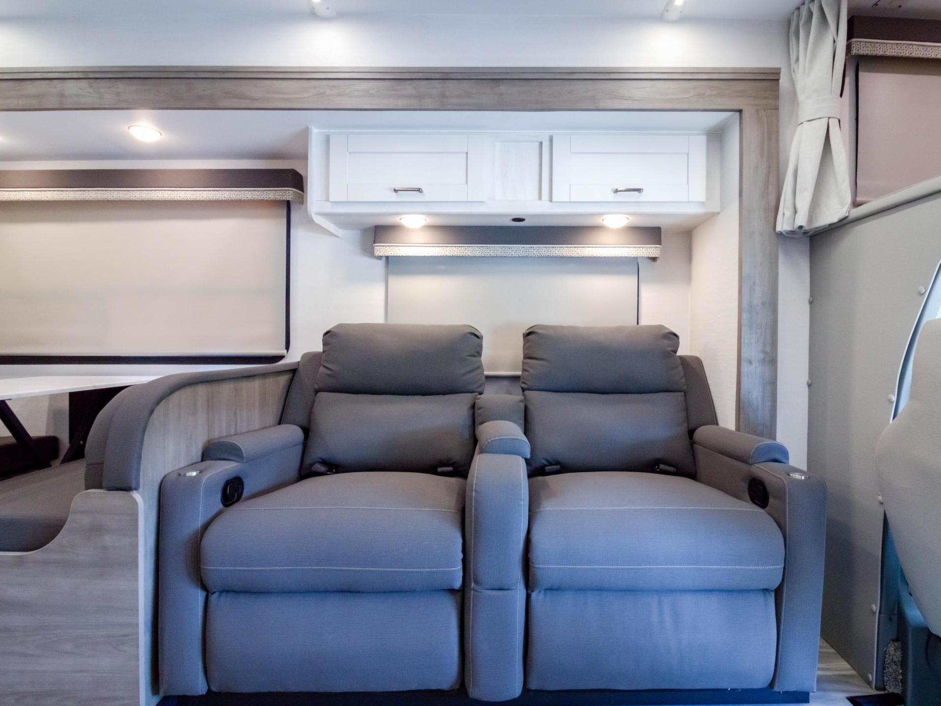 2024 GULF STREAM CONQUEST 6320D