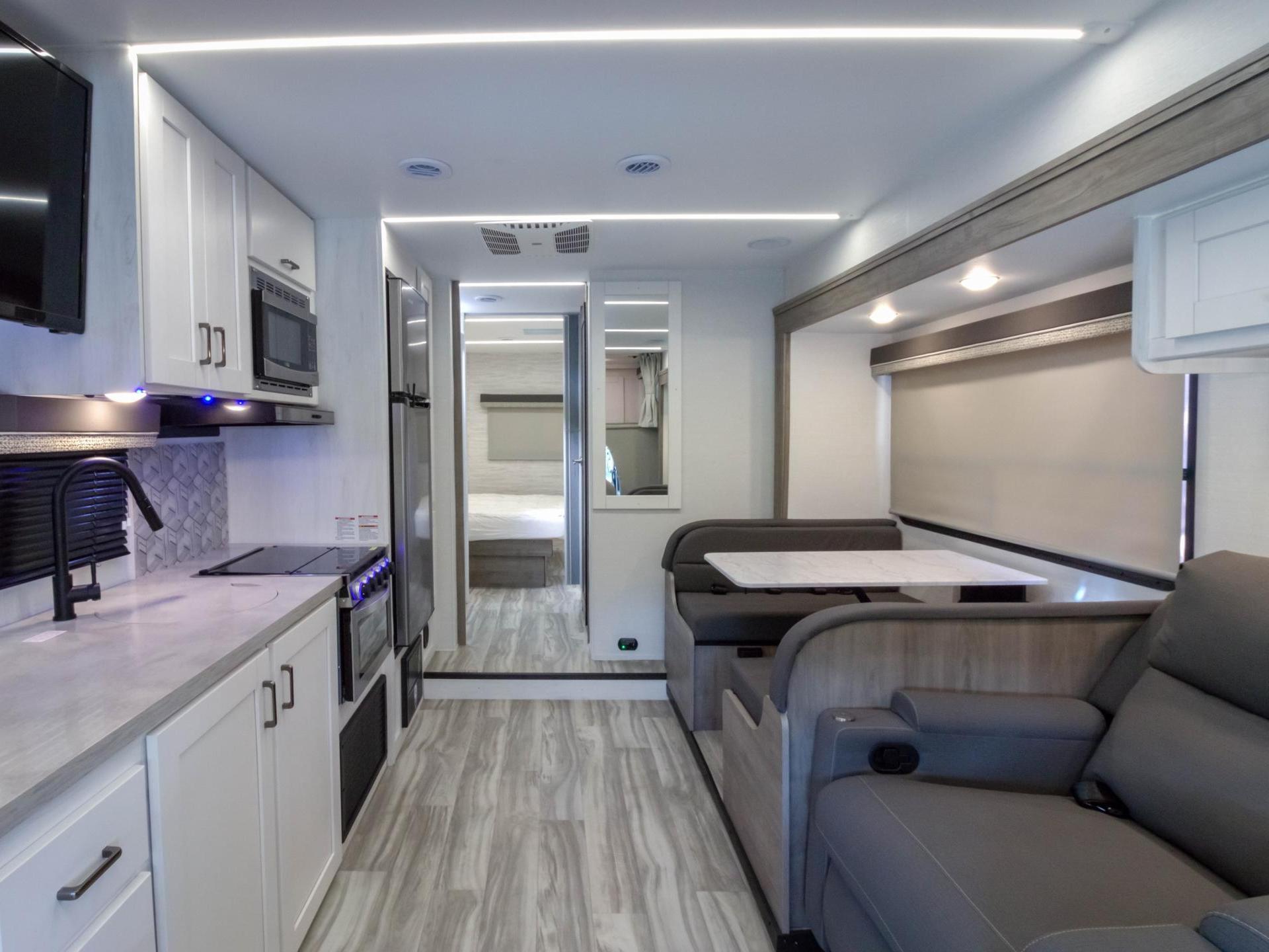 2024 GULF STREAM CONQUEST 6320D