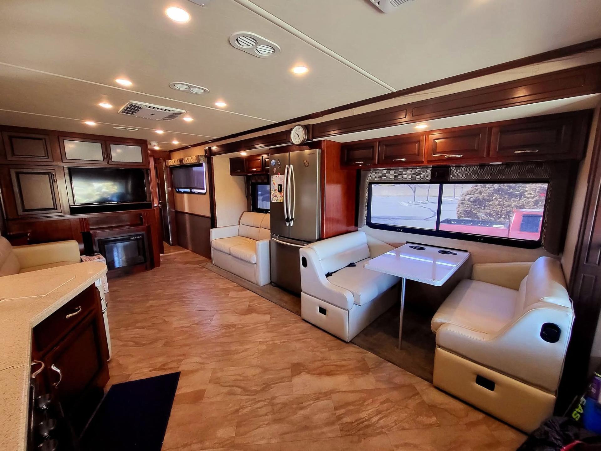 2017 FLEETWOOD BOUNDER 36X