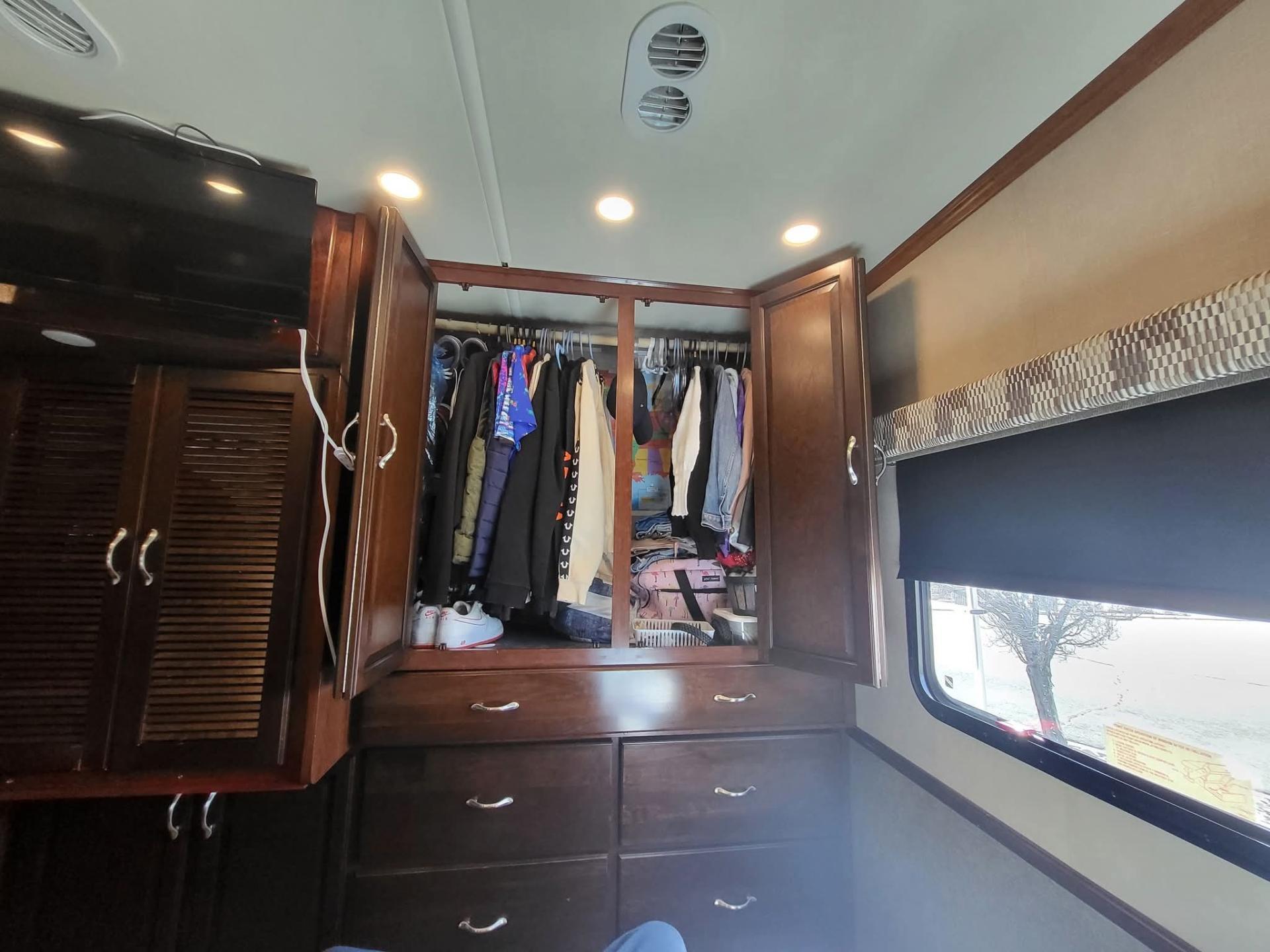 2017 FLEETWOOD BOUNDER 36X