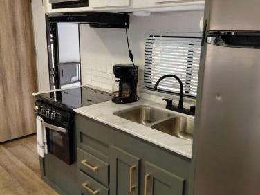 2024 HEARTLAND EDDIE BAUER 261BH-C