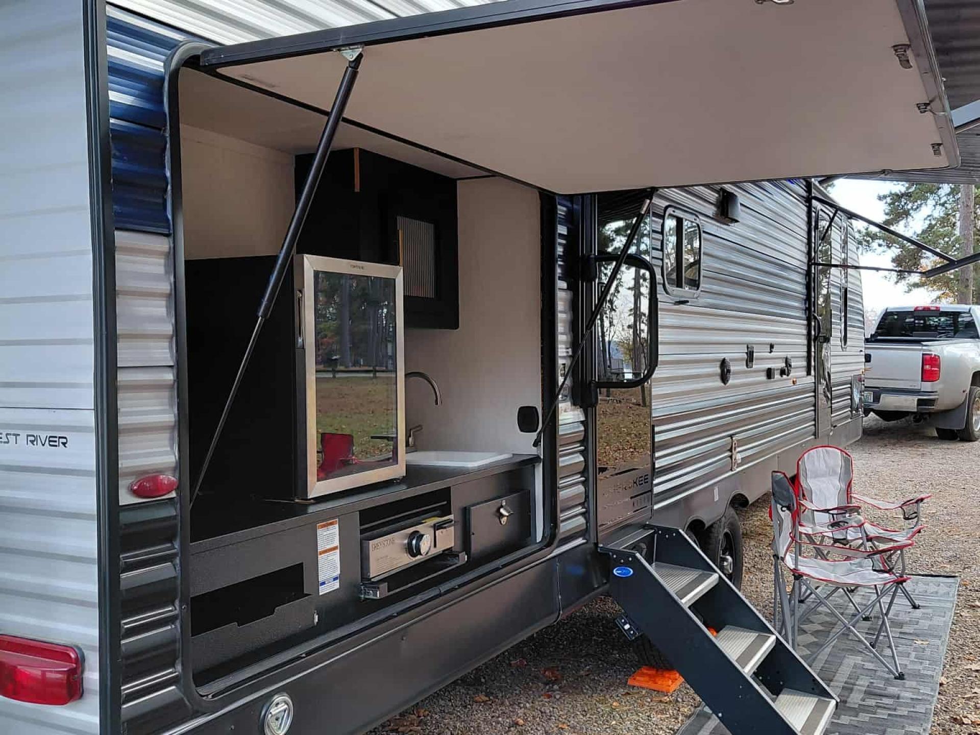 2022 FOREST RIVER CHEROKEE 294GEBG