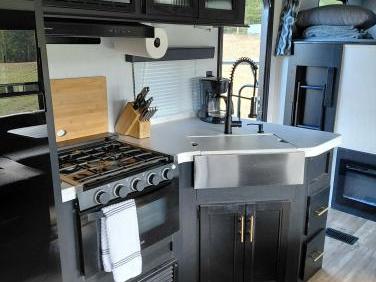 2022 FOREST RIVER CHEROKEE 294GEBG