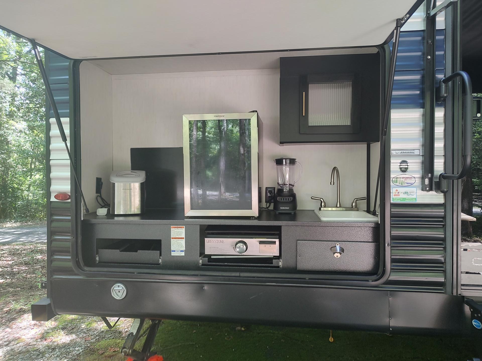 2022 FOREST RIVER CHEROKEE 294GEBG