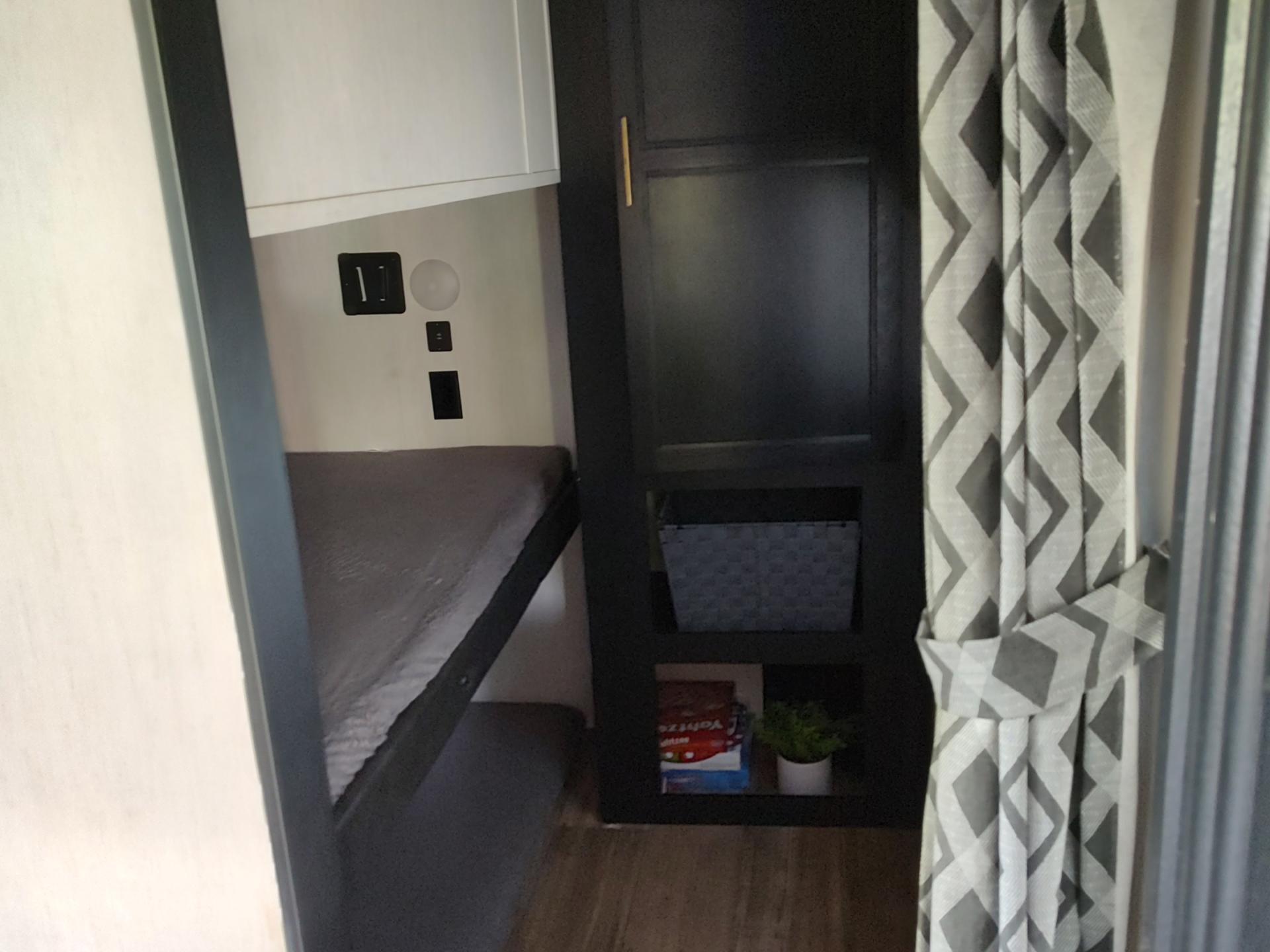 2022 FOREST RIVER CHEROKEE 294GEBG