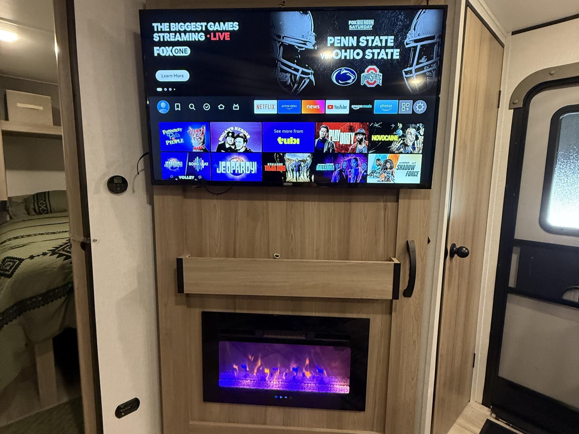 2025 KEYSTONE COLEMAN LANTERN 28BHS