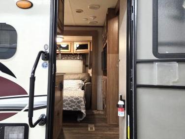 2018 FOREST RIVER ROCKWOOD WINDJAMMER 3006WK