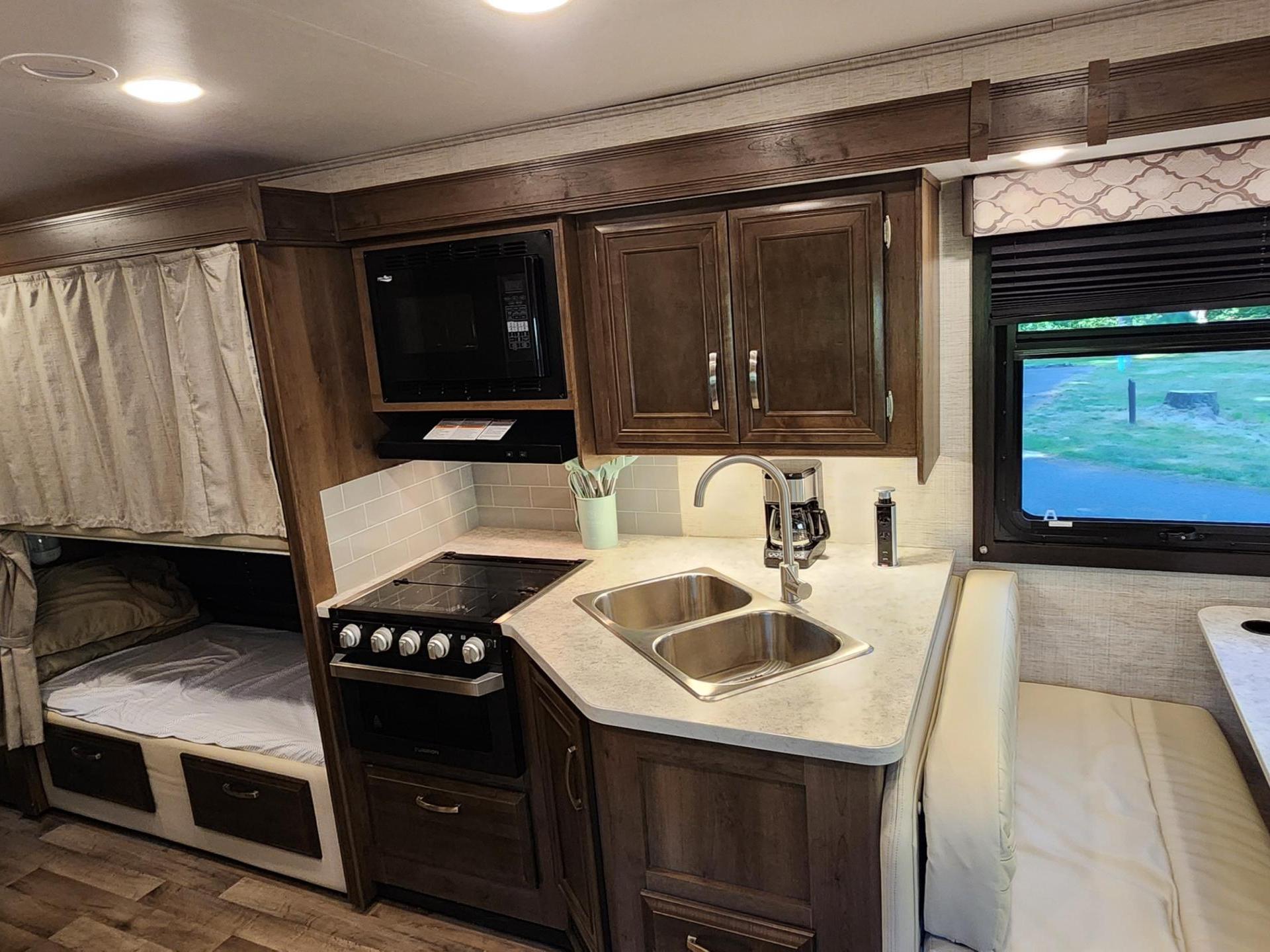 2021 JAYCO REDHAWK 31F