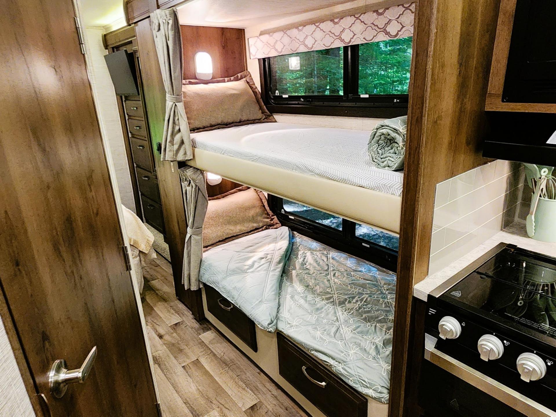 2021 JAYCO REDHAWK 31F
