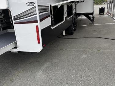 2022 GRAND DESIGN SOLITUDE 375RES