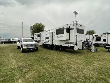 2022 GRAND DESIGN SOLITUDE 375RES