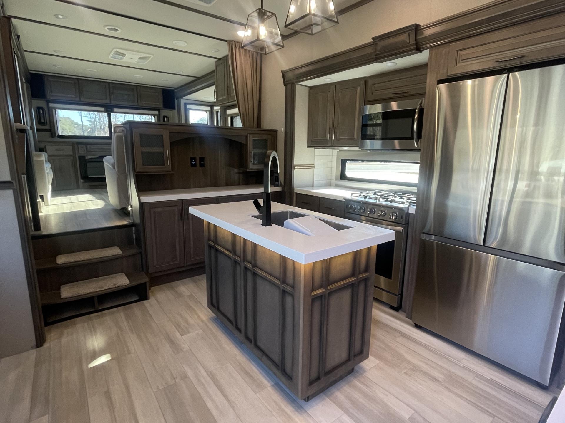 2022 GRAND DESIGN SOLITUDE 375RES