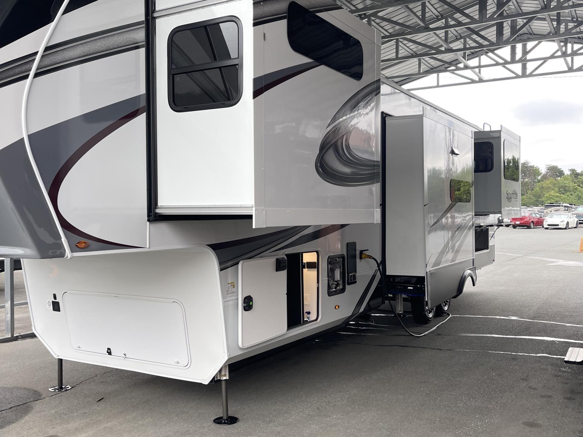 2022 GRAND DESIGN SOLITUDE 375RES