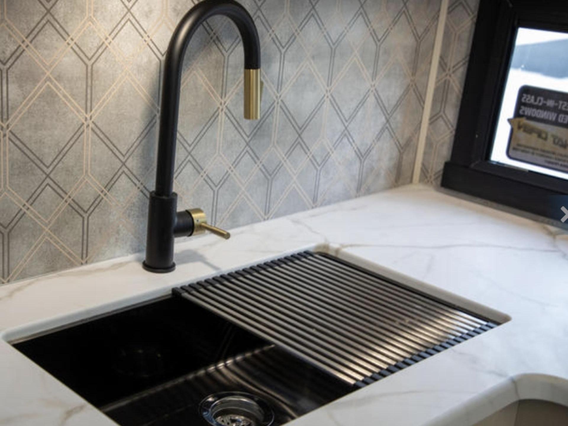 2025 FOREST RIVER WILDWOOD HERITAGE GLEN 29XBHL