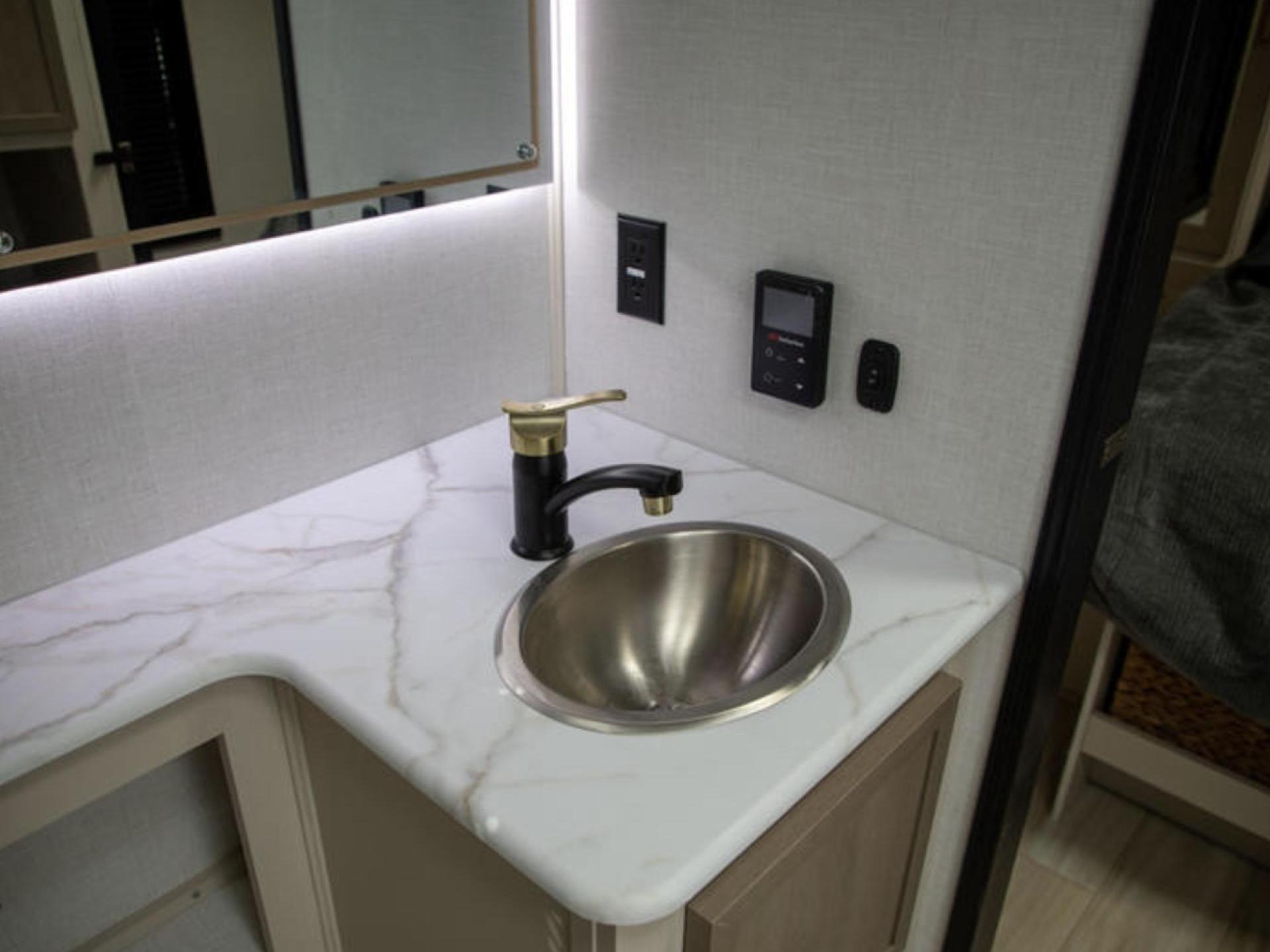 2025 FOREST RIVER WILDWOOD HERITAGE GLEN 29XBHL