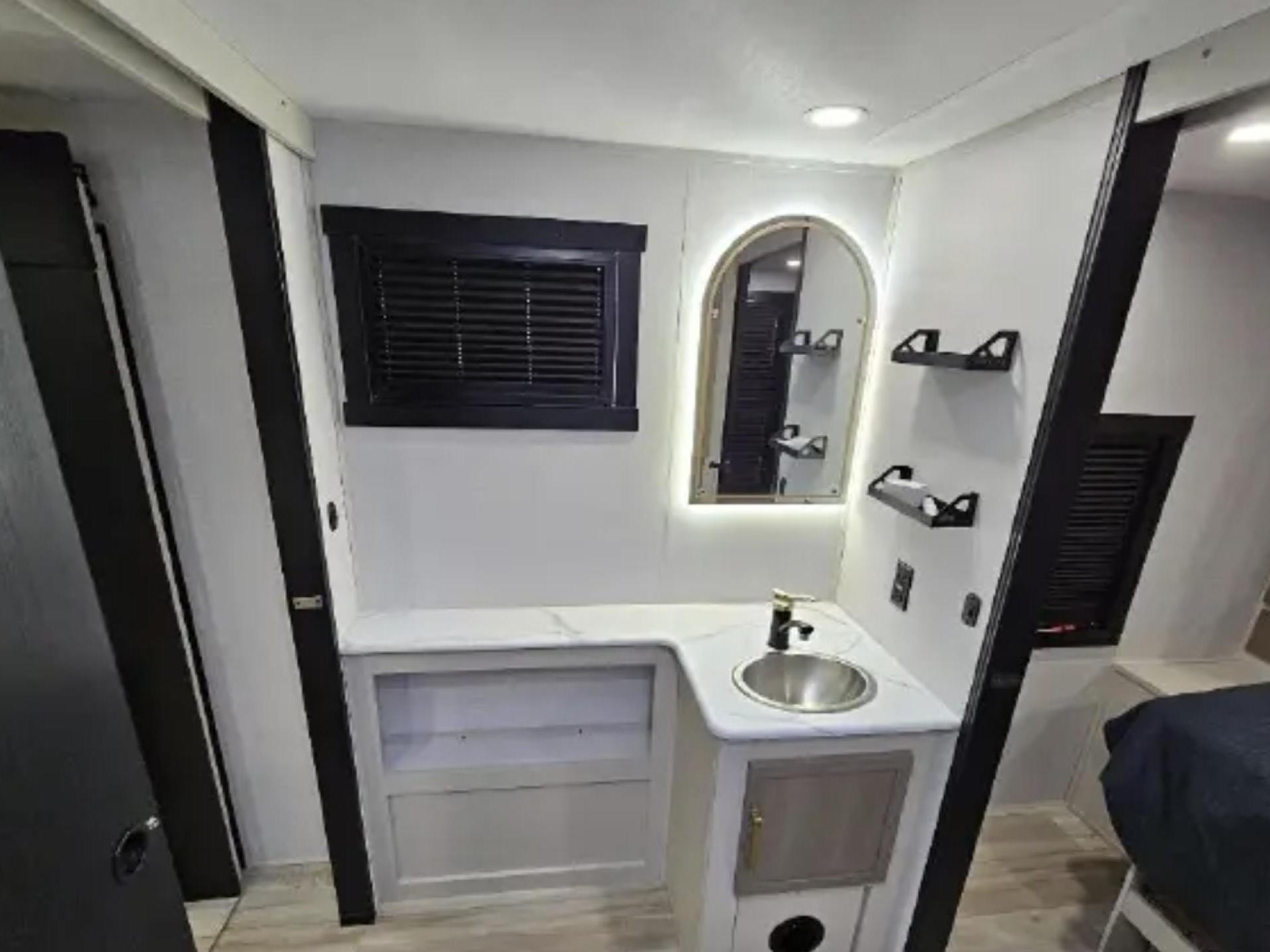 2025 FOREST RIVER WILDWOOD HERITAGE GLEN 29XBHL