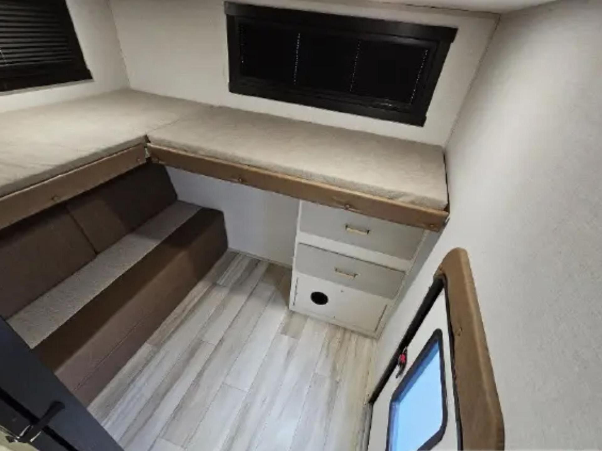 2025 FOREST RIVER WILDWOOD HERITAGE GLEN 29XBHL