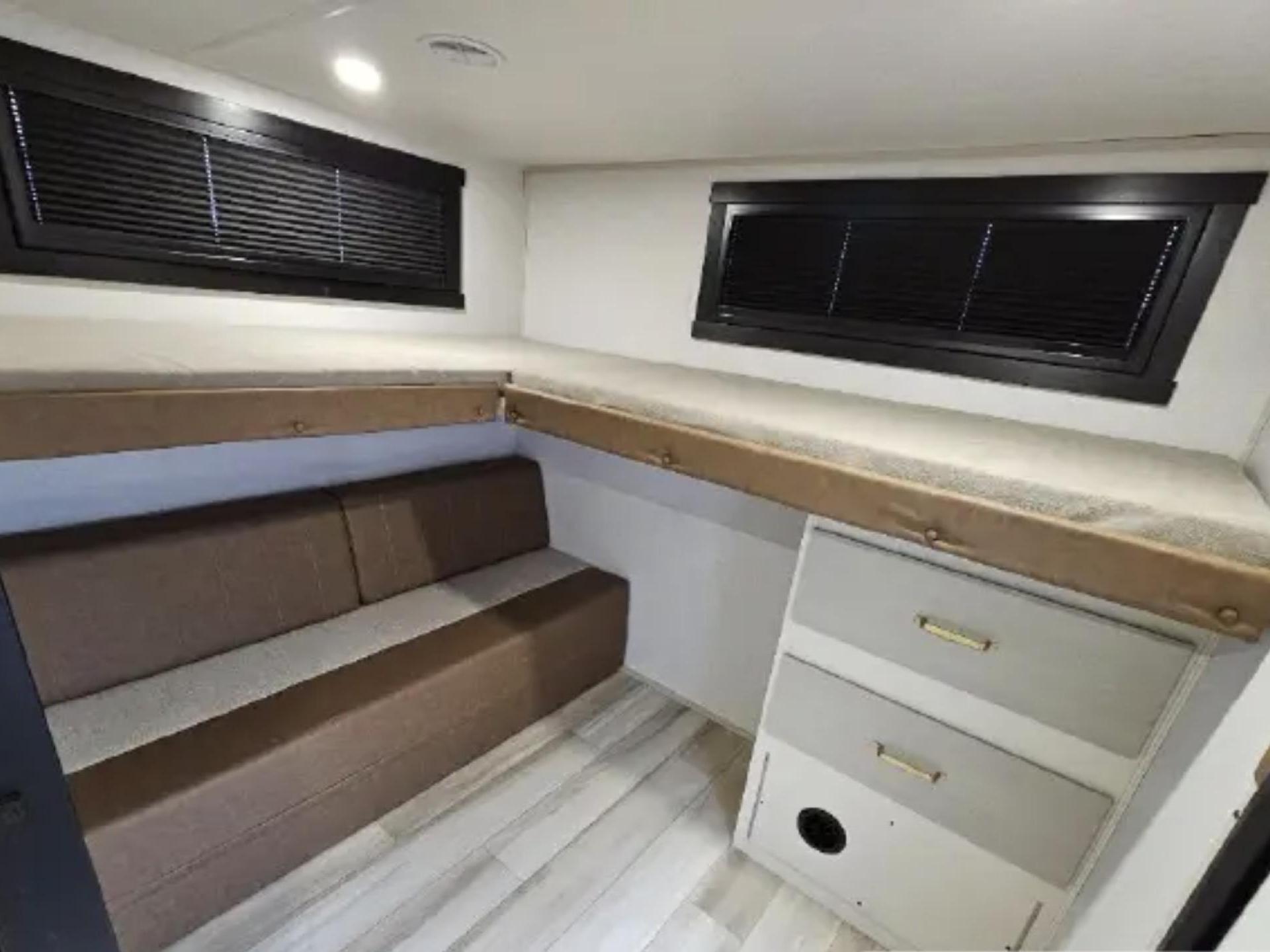 2025 FOREST RIVER WILDWOOD HERITAGE GLEN 29XBHL