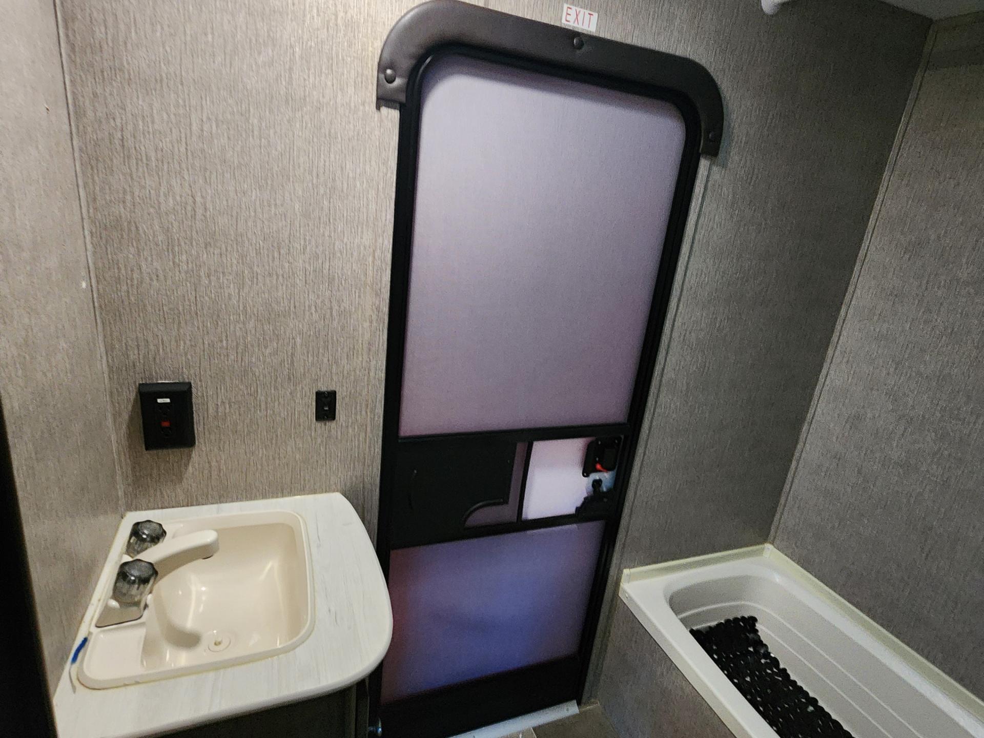 2019 COLEMAN COLEMAN LANTERN 263BH