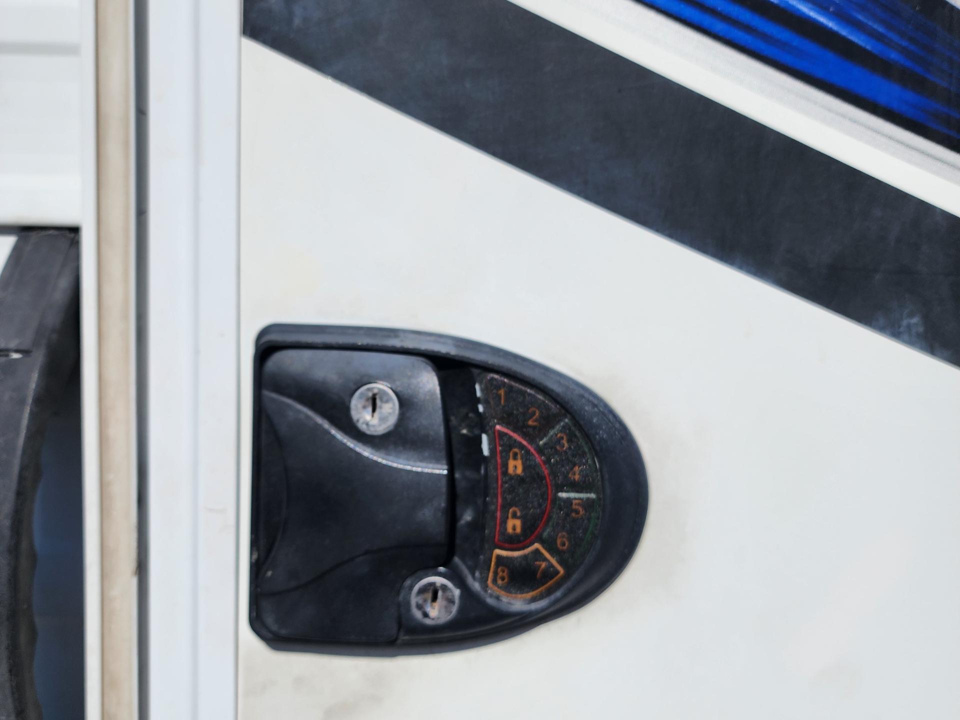 2018 FOREST RIVER SALEM CRUISE LITE 254RLXL