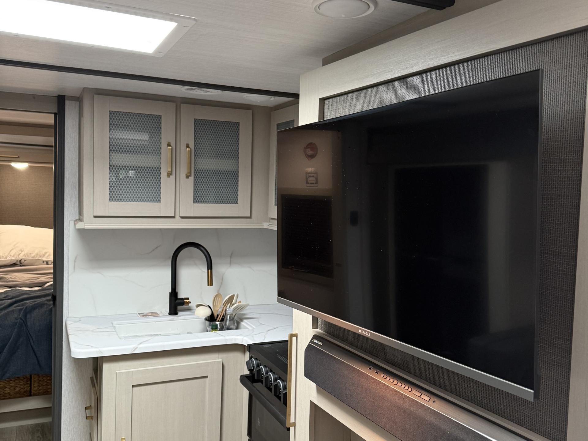 2024 FOREST RIVER WILDWOOD HERITAGE GLEN 23BHHL