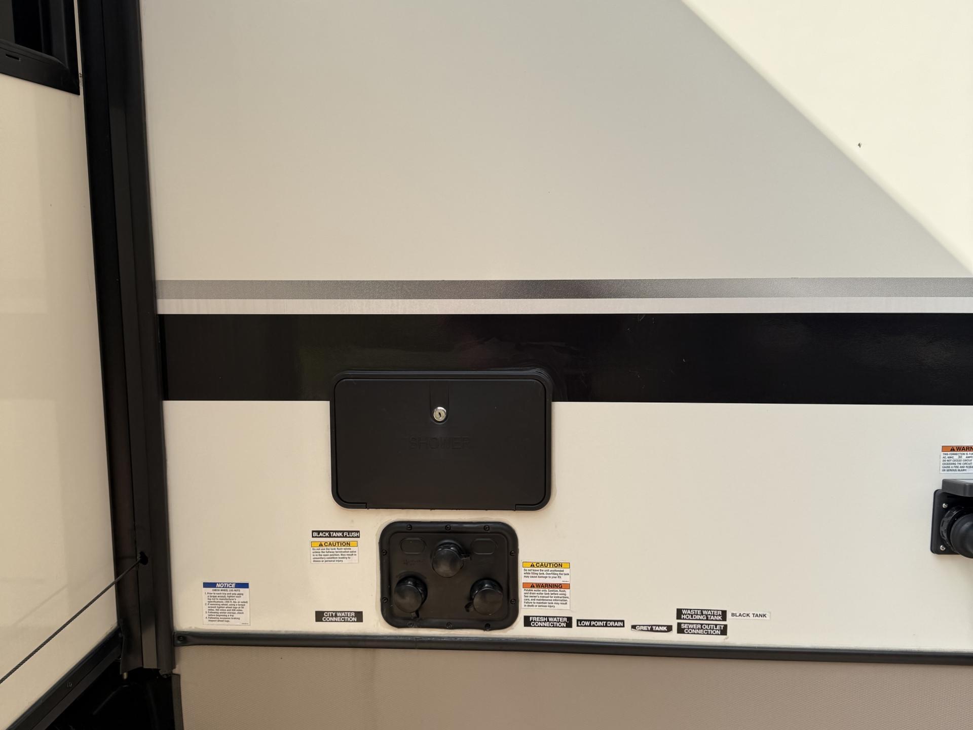 2024 FOREST RIVER WILDWOOD HERITAGE GLEN 23BHHL