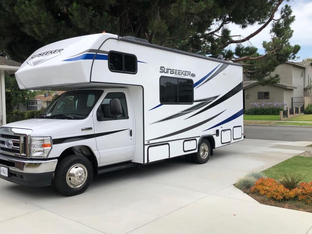 2022 Forest River Sunseeker LE 2350c
