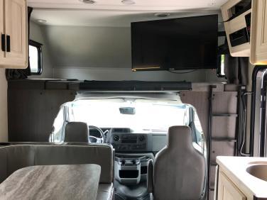 2022 Forest River Sunseeker LE 2350c